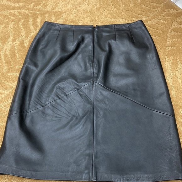VAKKO sport genuine leather skirt - Picture 2 of 6